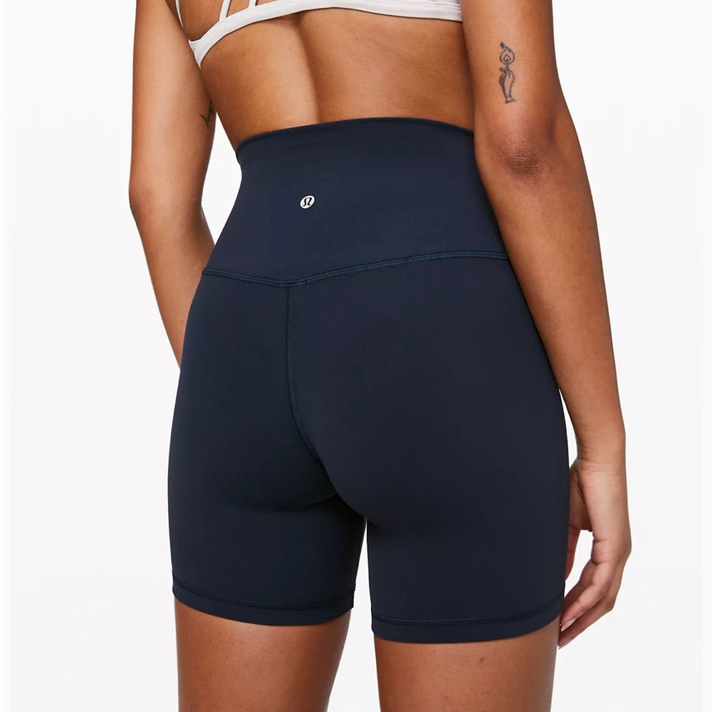 Lululemon Align 6" high rise shorts in navy size 4 NWOT